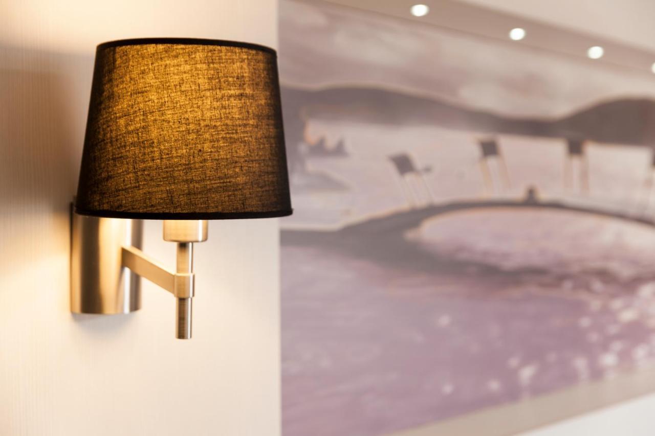 Charme Hotel, Montbeliard Sud エクステリア 写真