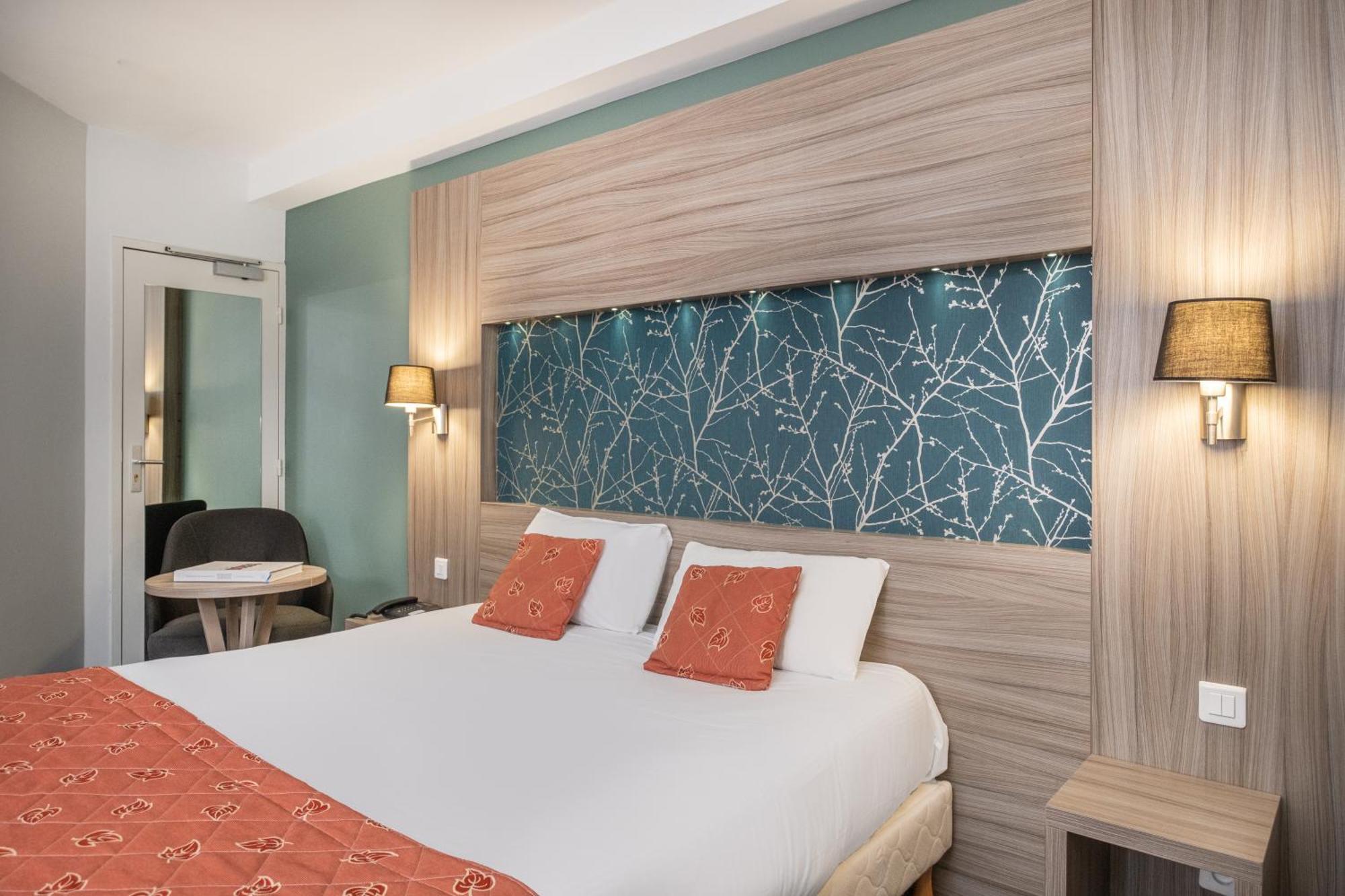 Charme Hotel, Montbeliard Sud エクステリア 写真