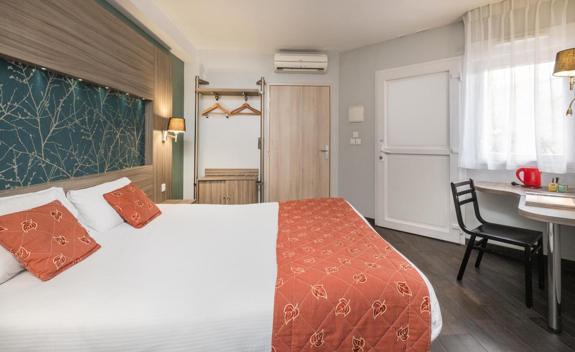 Charme Hotel, Montbeliard Sud エクステリア 写真