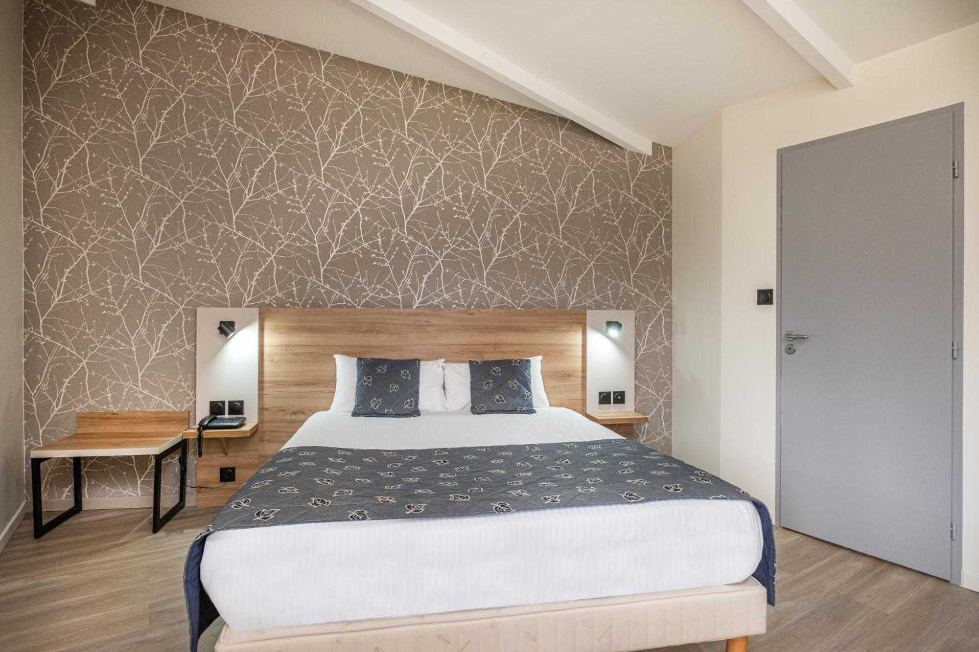Charme Hotel, Montbeliard Sud エクステリア 写真