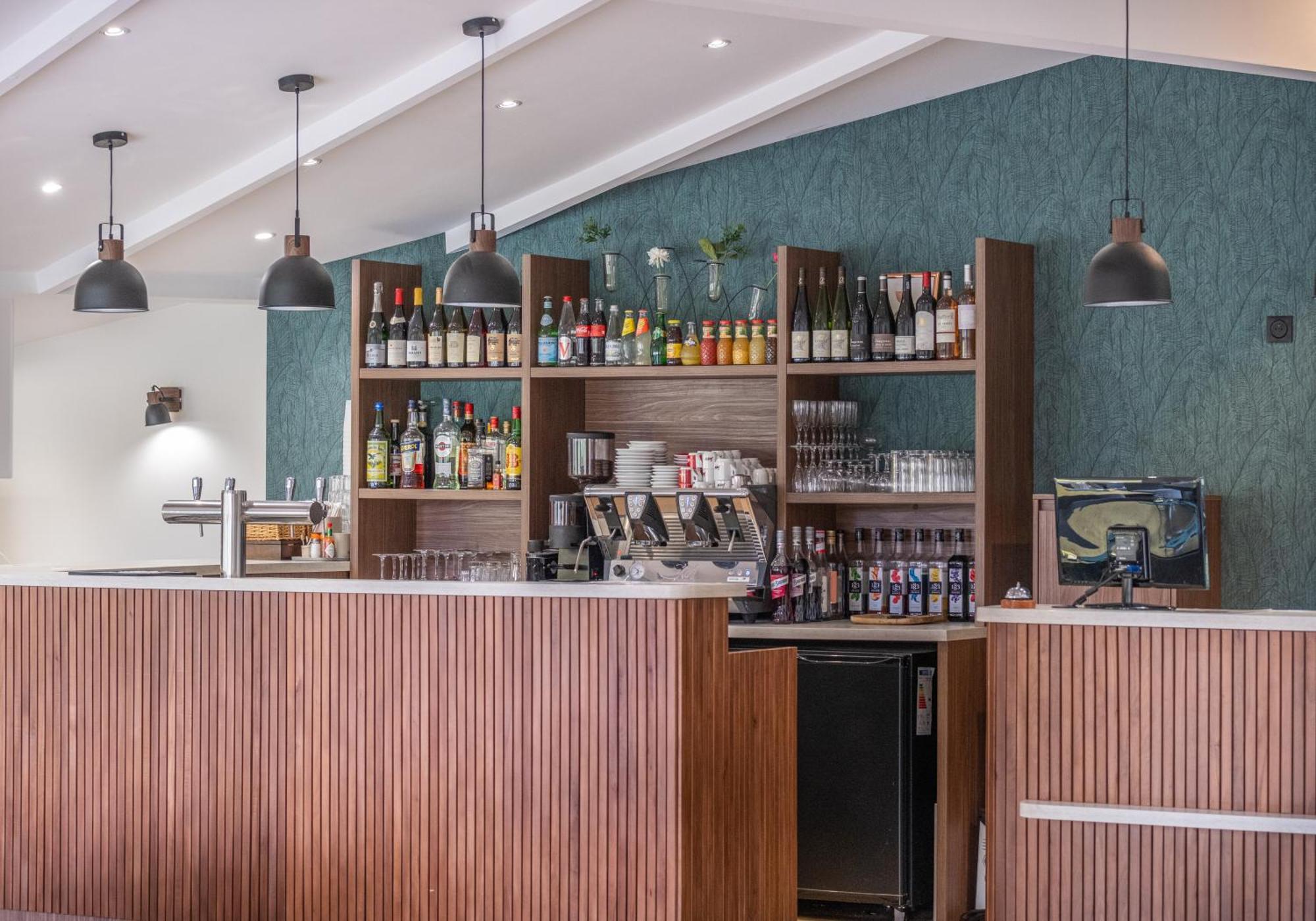 Charme Hotel, Montbeliard Sud エクステリア 写真