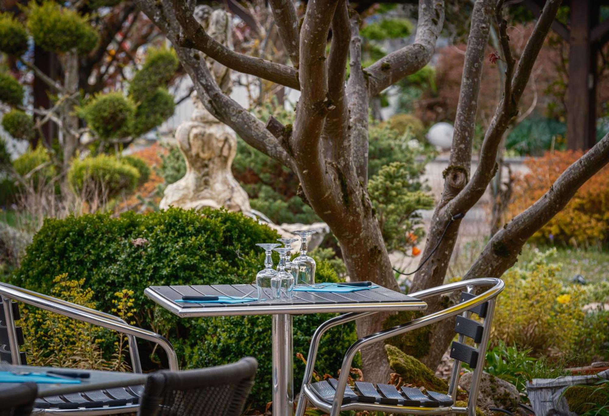 Charme Hotel, Montbeliard Sud エクステリア 写真
