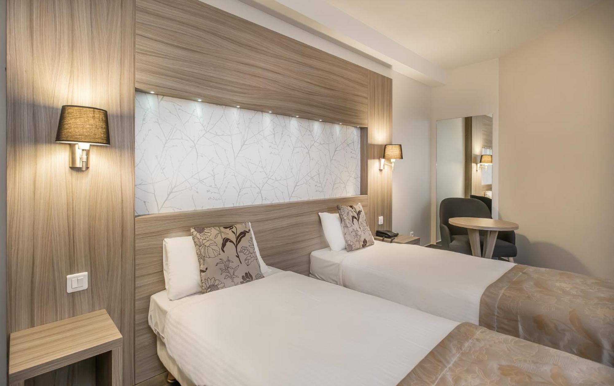 Charme Hotel, Montbeliard Sud エクステリア 写真