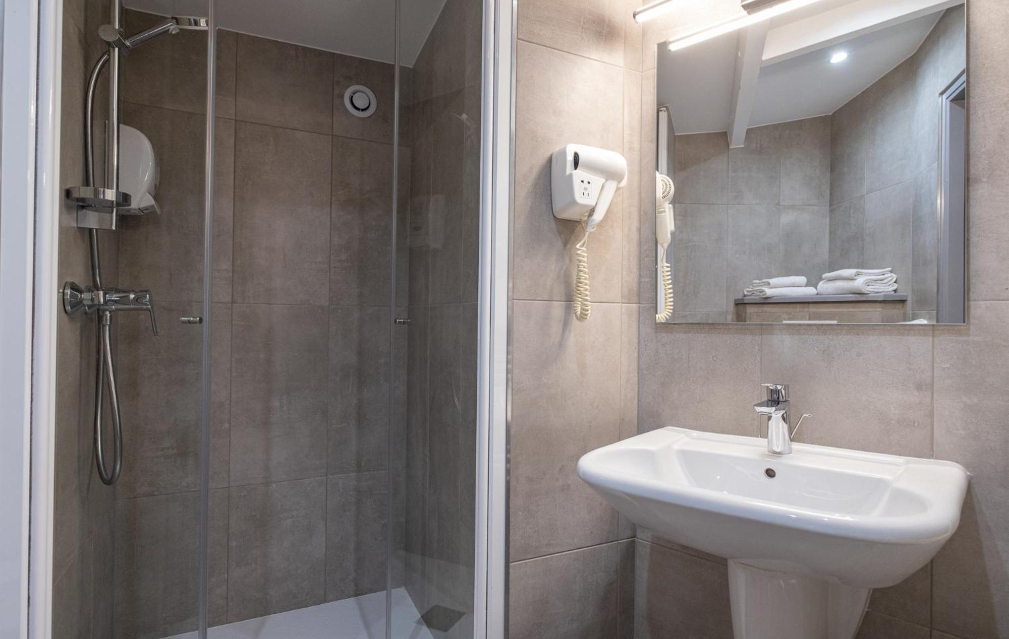 Charme Hotel, Montbeliard Sud エクステリア 写真