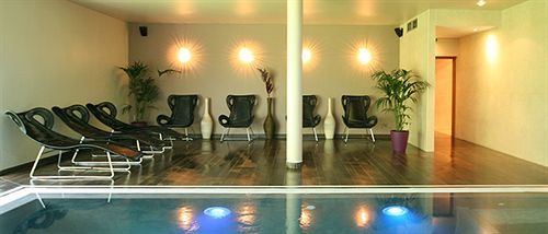 Charme Hotel, Montbeliard Sud エクステリア 写真